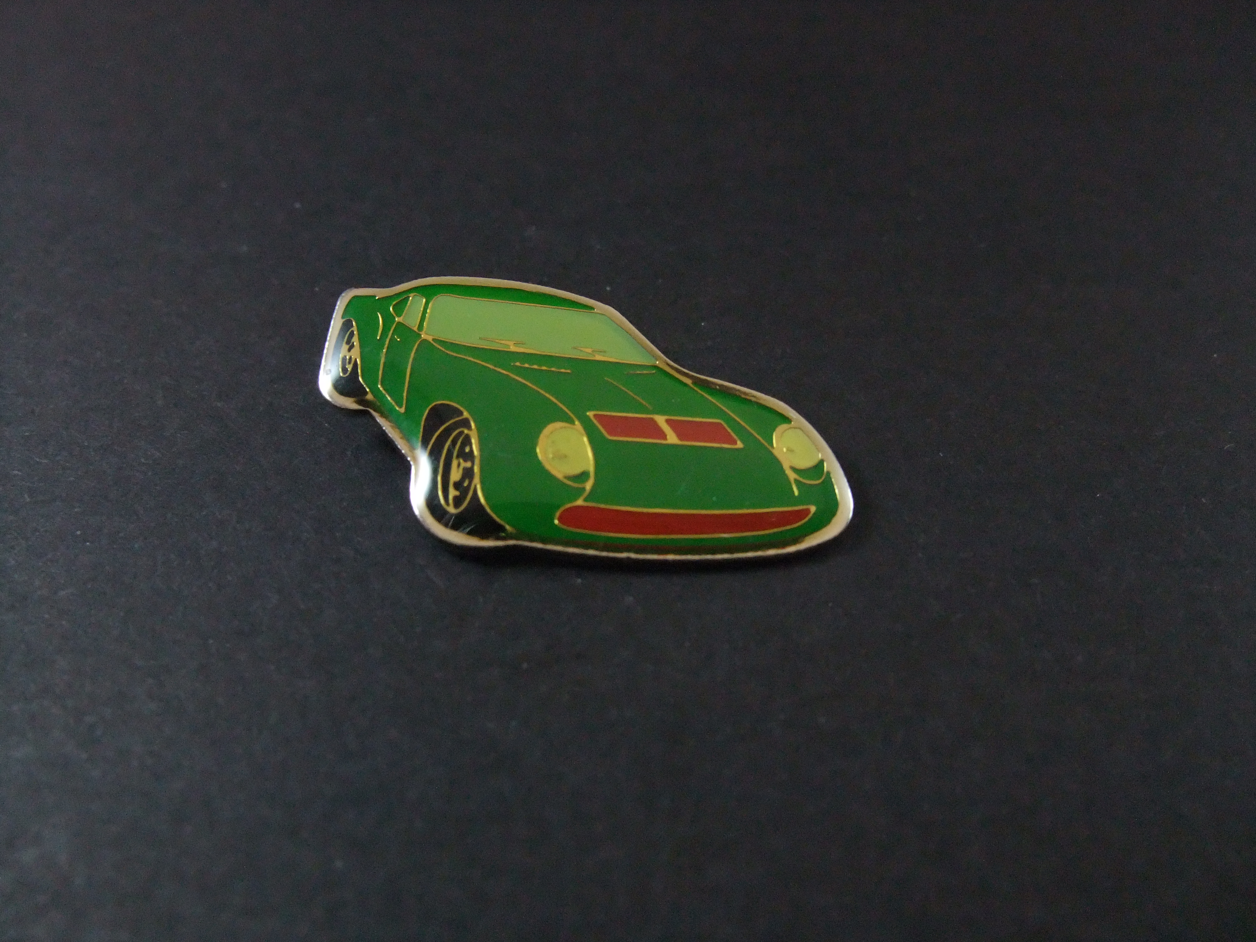 Lamborghini Miura sportwagen groen ( eerste auto met MR-lay-out )